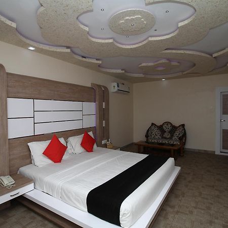 Royal Castle Hotel Negombo Buitenkant foto