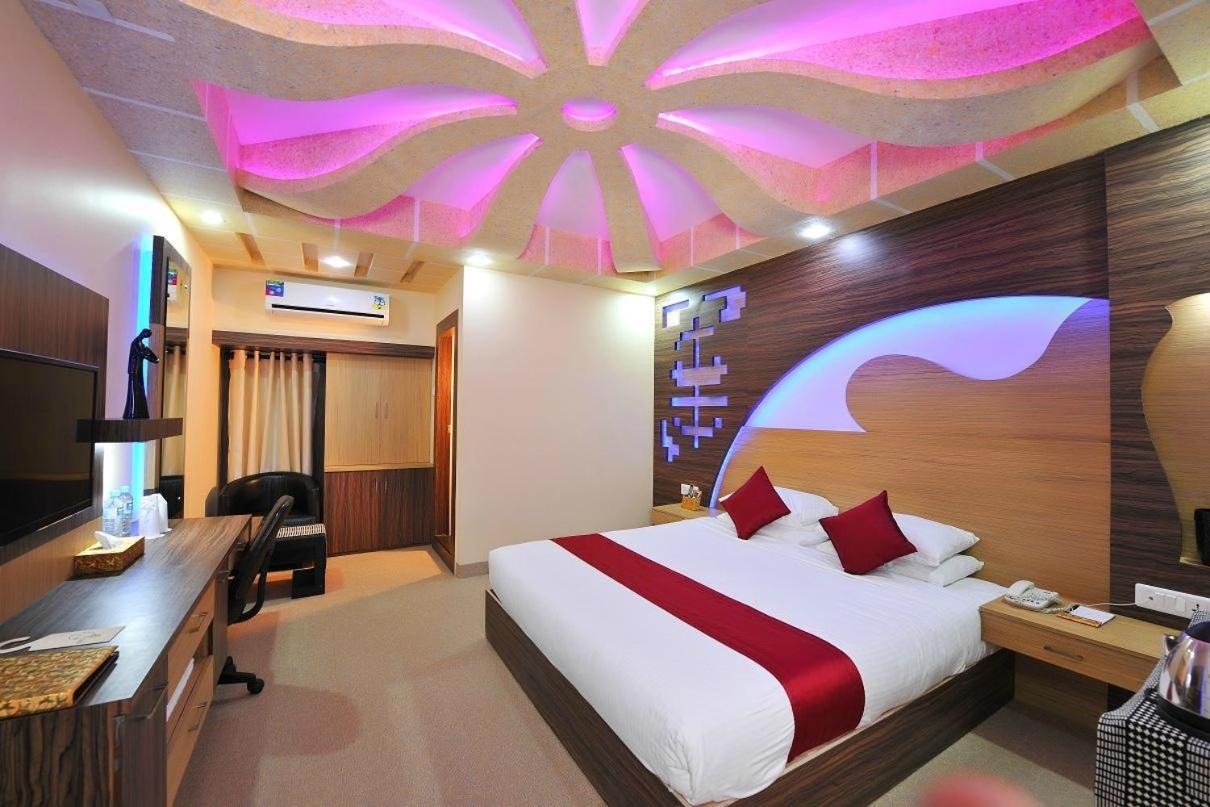 Royal Castle Hotel Negombo Buitenkant foto