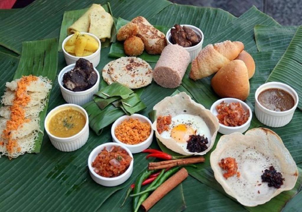 Royal Castle Hotel Negombo Buitenkant foto