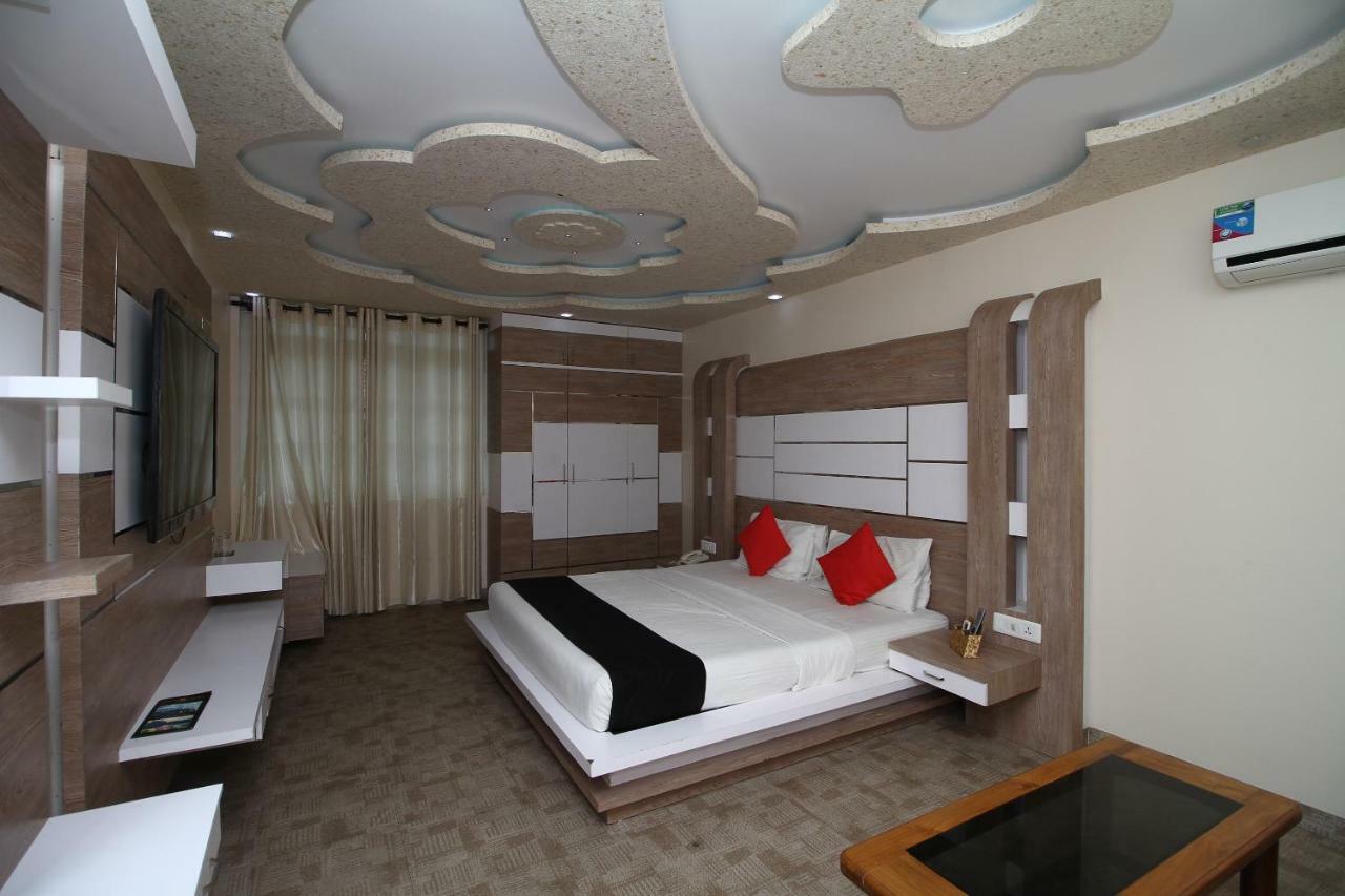 Royal Castle Hotel Negombo Buitenkant foto