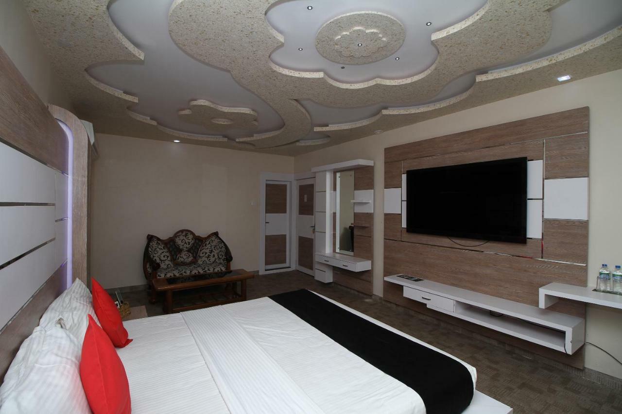 Royal Castle Hotel Negombo Buitenkant foto