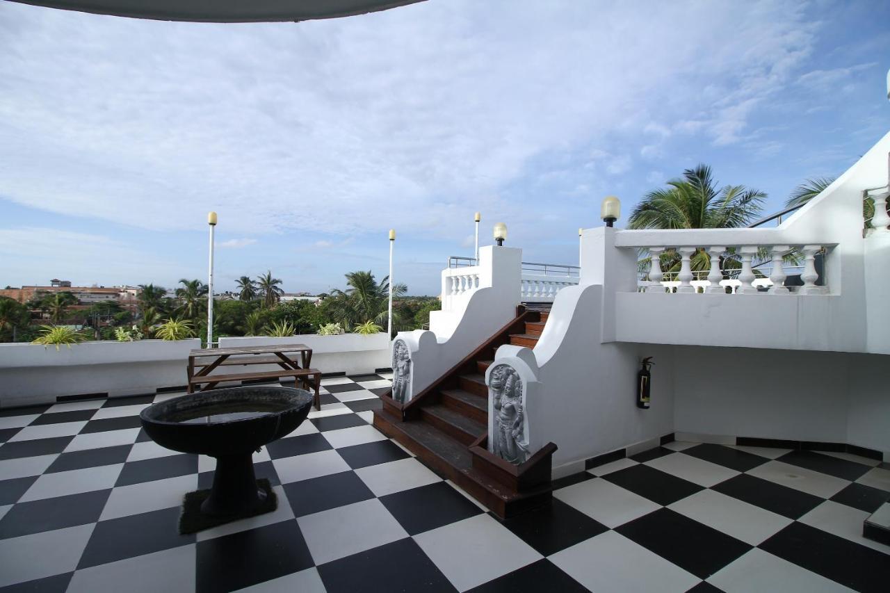 Hotel Royal Castle Negombo Buitenkant foto