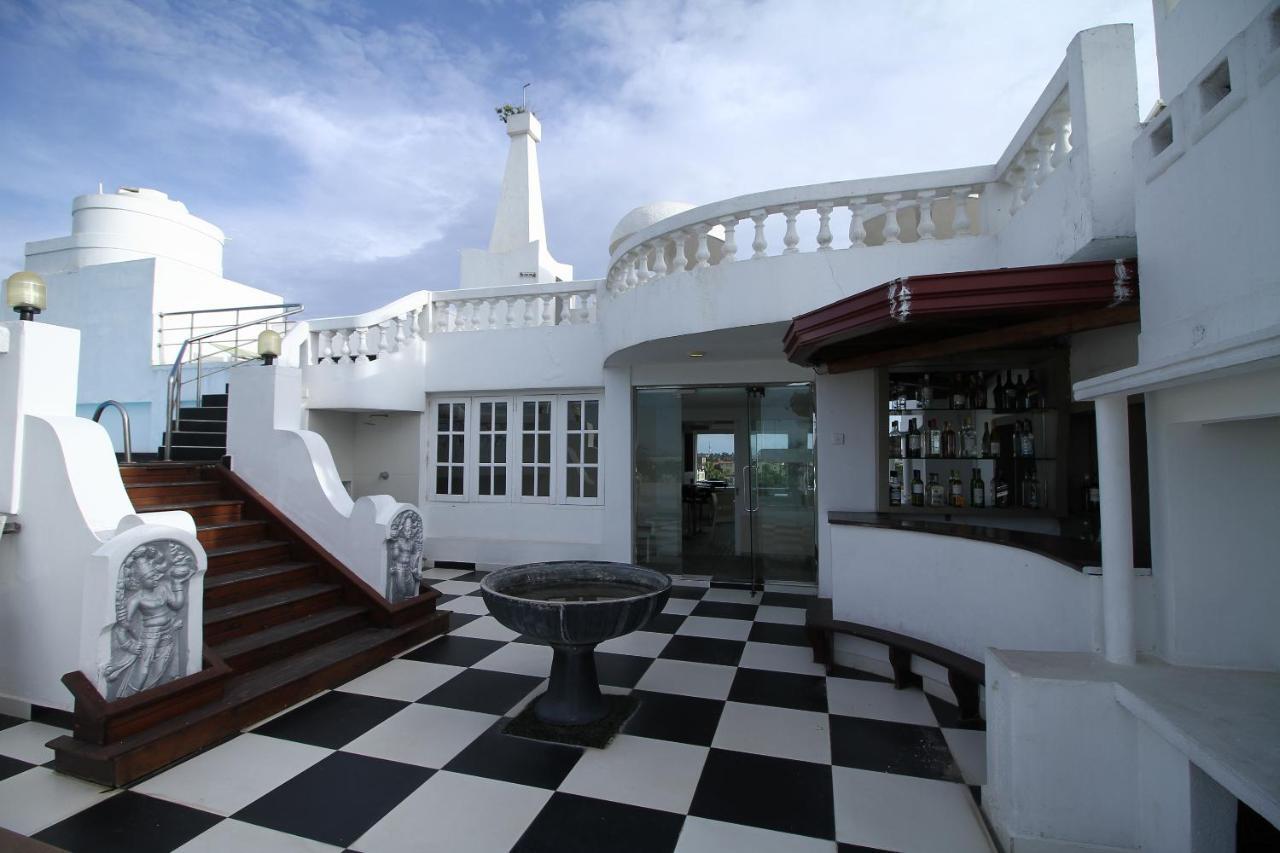Royal Castle Hotel Negombo Buitenkant foto